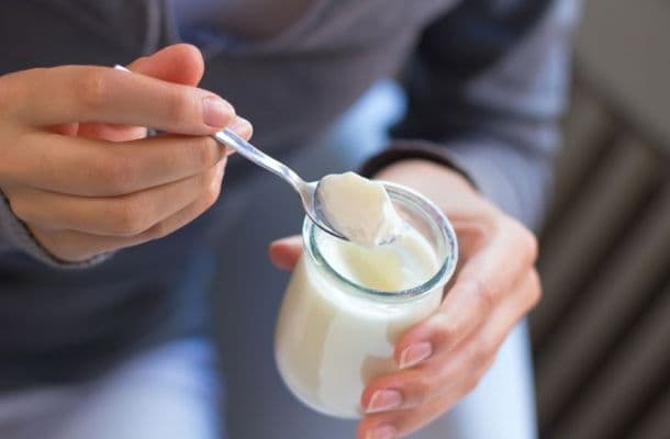 Motivul pentru care ar trebui să consumi mai mult iaurt