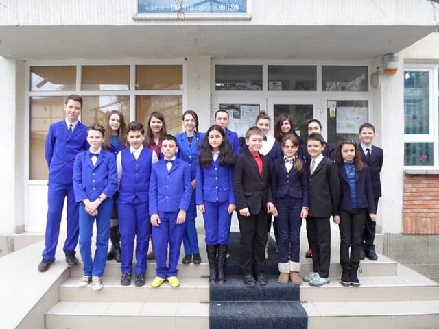 Elevi ai Școlii „Mihail Kogălniceanu” Dorohoi, calificați la etapa națională a Olimpiadei de română