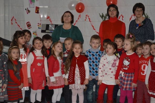 „De la inimă la inimă” - Activitate a preşcolarilor de la Grădiniţa „Ştefan cel Mare şi Sfânt” Dorohoi - FOTO