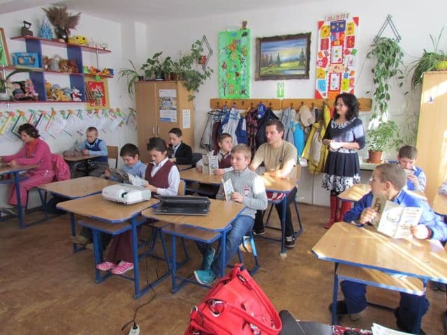 Acțiune educativă desfășurată la Liceul Tehnologic Special „Ion Pillat” Dorohoi - FOTO  