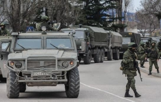 Alertă la graniţele României: Cetăţenii români şi jurnaliştii, sfătuiţi să părăsească urgent Crimeea