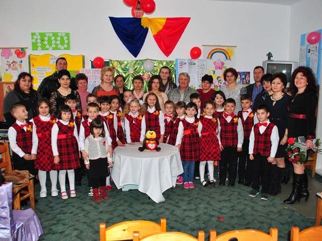 „O sută de zile de școală” sărbătorite de învățăceii de la Școala „A. I. Cuza” Dorohoi - FOTO