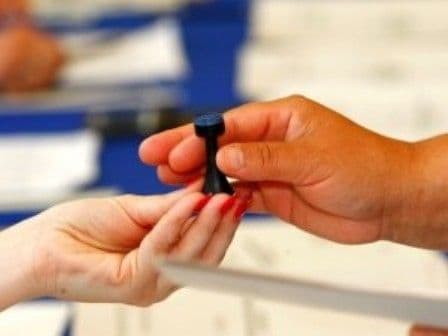 Lista câștigătorilor la alegerile europarlamentare, 32 de locuri se împart între 5 echipe