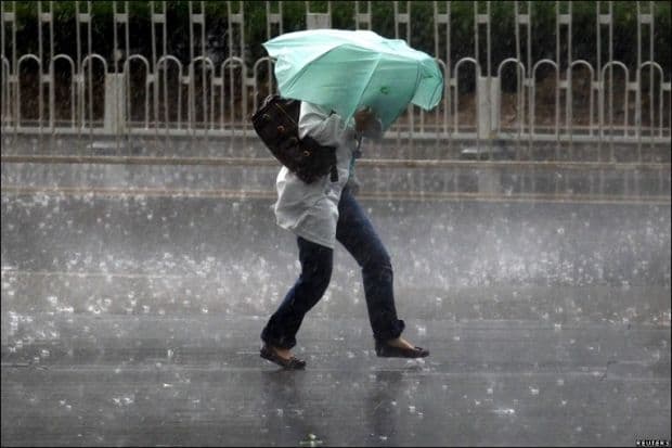 Alertă meteo. Vin furtuni, vijelii şi fenomene extreme