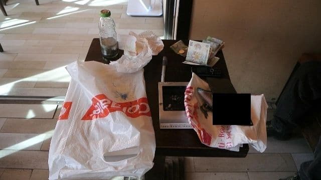 Acţiune a polițiștilor pentru prinderea în flagrant a unui botoșănean ce intenţiona să comercializeze 1,78 kg mercur alb
