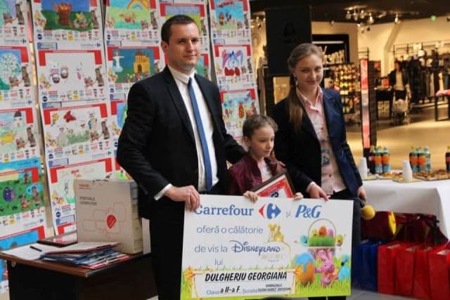 Elevi din Dorohoi premiați de Carrefour în cadrul Concursului de desene Paște 2014. Vezi lista câştigătorilor! - FOTO