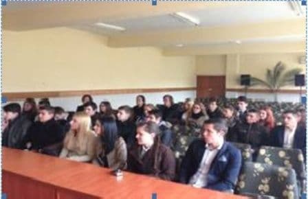 „Job shadow day” - ediţia a XII-a, nou prilej de întâlnire a elevilor botoşăneni cu poliţiştii 