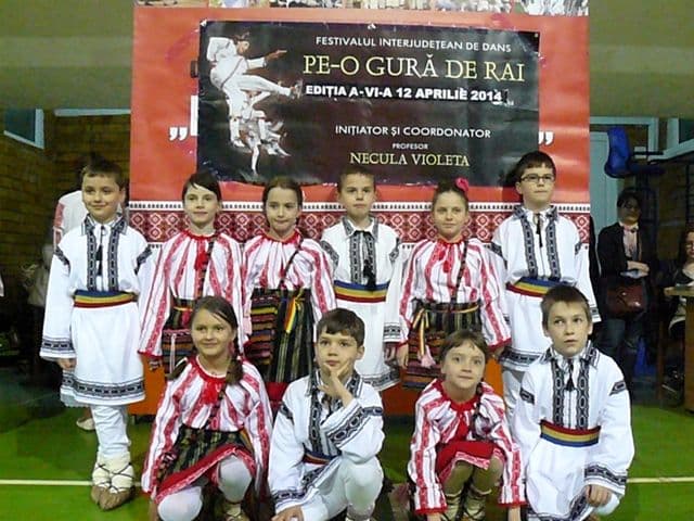 Premiul I cucerit de formația „Firicelul” din Dorohoi la un Festival Interjudețean - FOTO