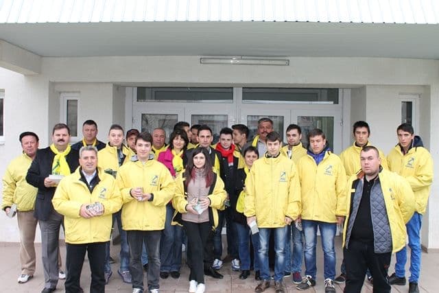 Dorohoienii au fost felicitați de viceprimarul Lucian Topalagă și Organizația TNL Dorohoi - FOTO