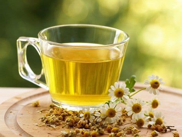 Ceaiuri care stimulează digestia. Sfaturi ca să reduci balonarea