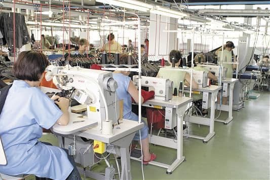 Fabricile de confecții din Dorohoi și Botoșani lucrează pentru cele mai mari case de modă internaționale