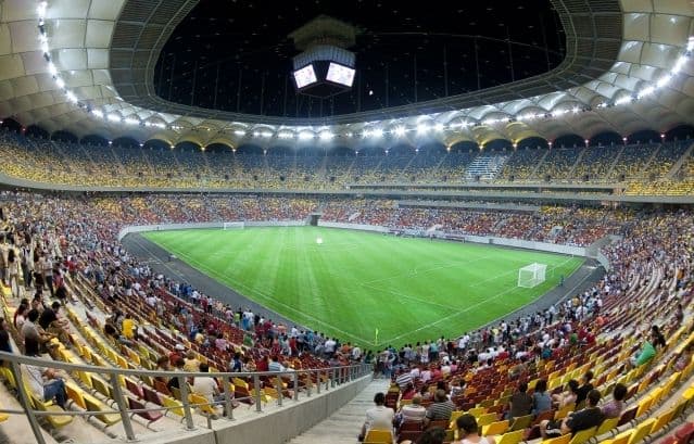 Situaţie critică pentru fotbalul românesc. Cluburile sunt îngropate în datorii