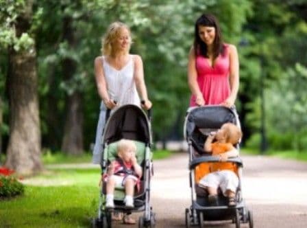 Zeci de mame au rămas fără indemnizaţia de creştere a copilului