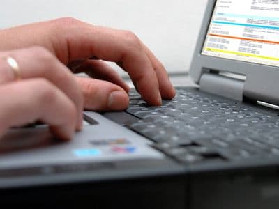 Utilizatorii vor putea cere Google să şteargă din rezultatele căutărilor online unele informaţii