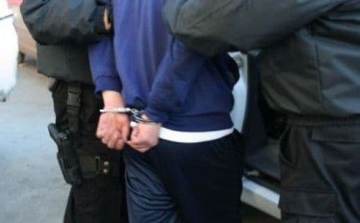 Doi hoți extrem de abili din Dorohoi, judecați pentru furt din apartamente în Iași