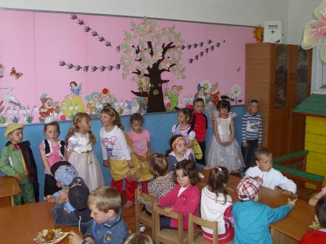 Grădiniţa „Ştefan cel Mare şi Sfânt”, Dorohoi: „Învăţăm să fim prieteni!” - FOTO