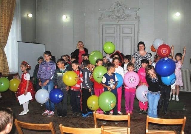 Şcoala Gimnazială „Spiru Haret” Dorohoi: „Poftiţi la carnavalul de poveste...”