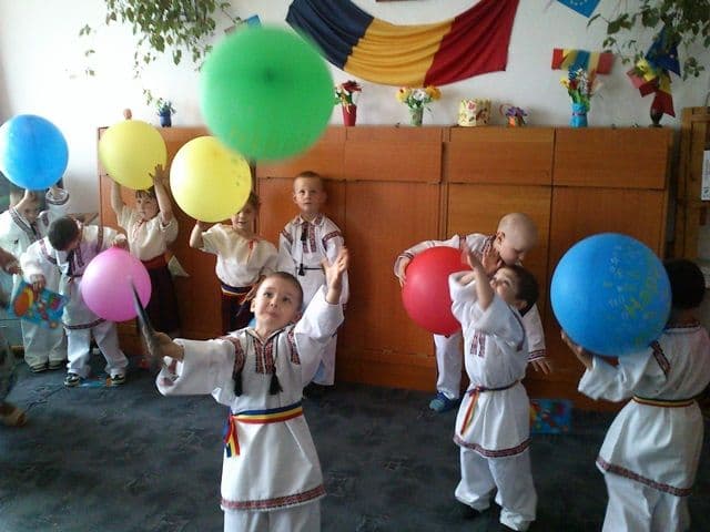 Ziua copilului sărbătorită și de „Grupa fluturașii”, de la Grădinița nr. 8 Dorohoi - FOTO