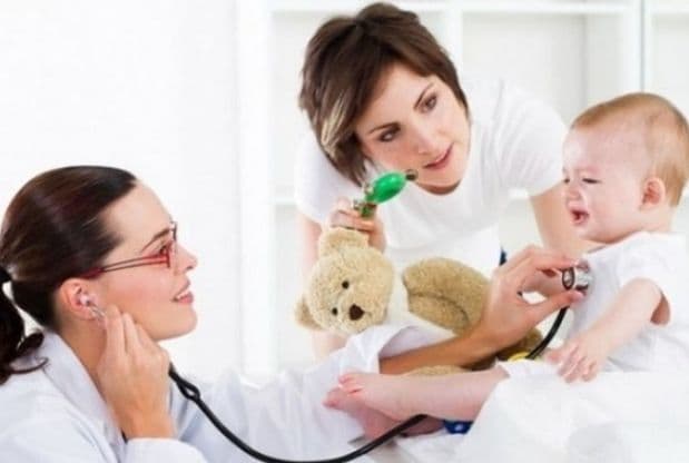 Deputaţii au adoptat legea care acordă anual o zi liberă părinţilor pentru îngrijirea copilului
