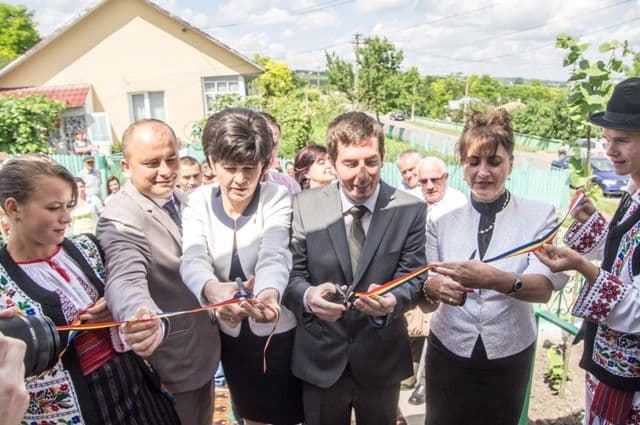 Cabinet stomatologic inaugurat în comuna Vlăsinești