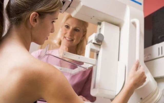 Mamografia 3D este mai eficientă pentru depistarea cancerului mamar