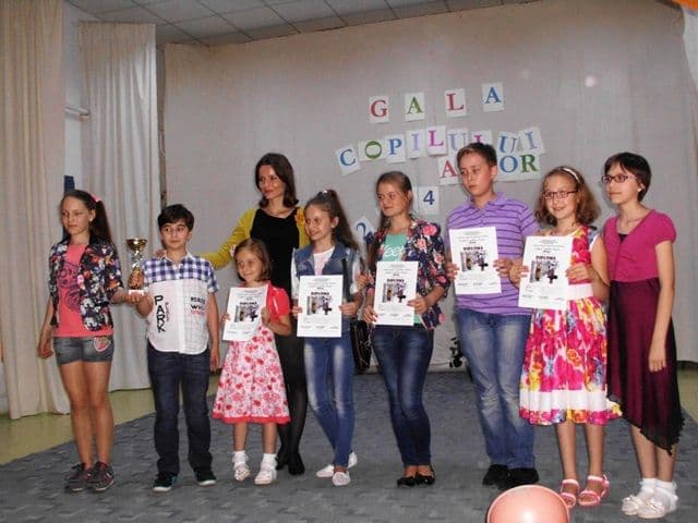 Trupa de Teatru „Amicii” a Clubului Copiilor Dorohoi, participanţi la Gala Copilului Actor 2014 - FOTO