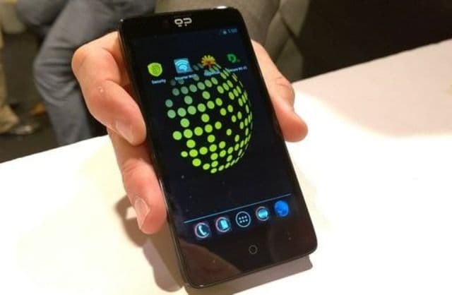 Blackphone, telefonul care nu poate fi ascultat de servicii, a ajuns pe piaţă