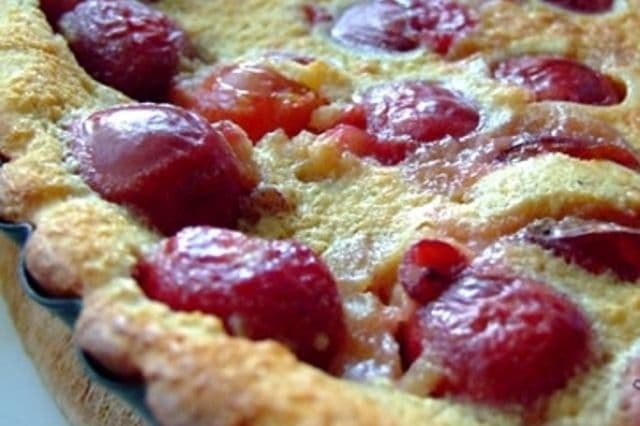Tartă cu fructe de vară