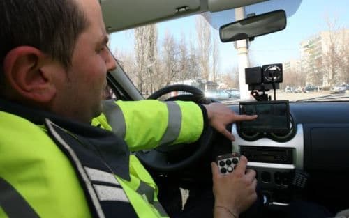 GENIAL. Cum păcăleşti aparatele de radar, fixe sau mobile