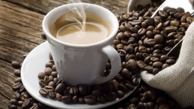 Trucuri ca să faci o cafea excelentă acasă