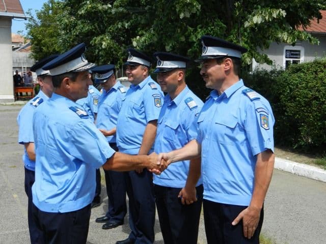 Ceremonial de înaintare în grad pentru 30 de jandarmi din județ