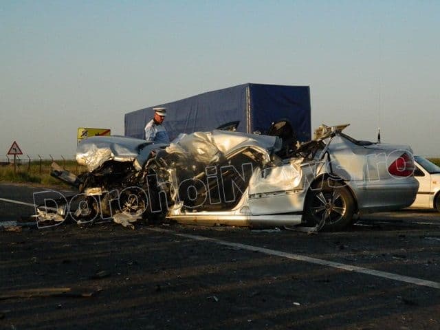 Tânăr din Dorohoi decedat într-un cumplit accident de circulație pe drumul Botoșani-Suceava - FOTO
