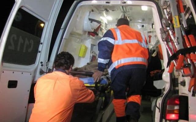Trei tineri răniți într-un accident rutier produs pe fondul consumului de alcool