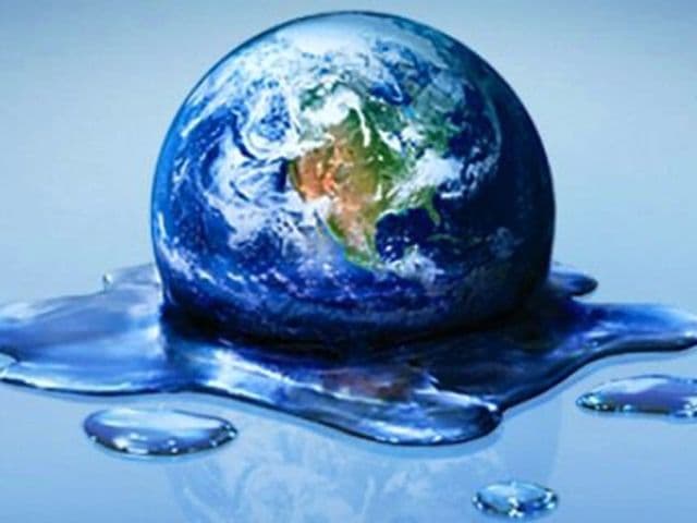 Meteorologii anunță vreme extremă în următoarele decenii