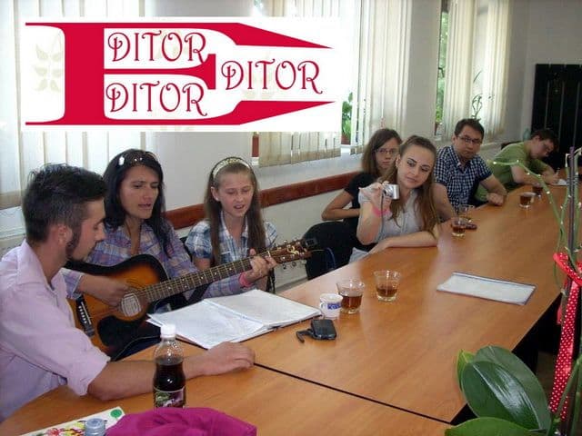 O nouă ședință a Cenaclului „Editor”- în aşteptarea toamnei - FOTO