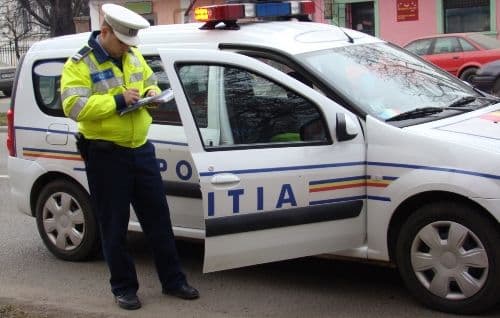 Minoră de 4 ani accidentată de un șofer din Dorohoi pe un drum din Dumbrăviţa