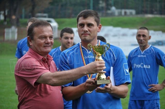 Primarul Dorin Alexandrescu a premiat promovarea în Liga a IV-a a echipei Inter Dorohoi - FOTO