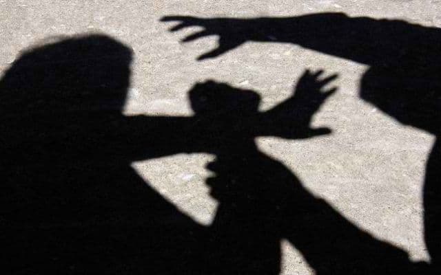 Prins la furat a amenințat proprietarul cu acte de violenţă