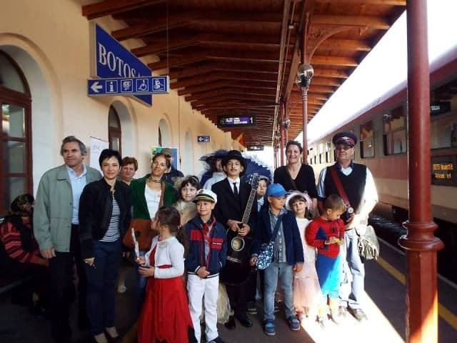 Şcoala de Vară ARLECHIN, un proiect de succes al tinerilor la Botoşani - FOTO