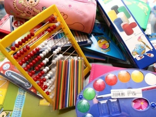 Copiii din mediul rural vor primi „găleți de rechizite” - Campanie umanitară „Trimitem copiii la școală”