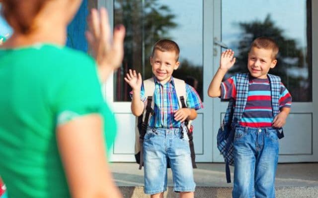 Începe școala! Sfaturi importante pentru părinţi