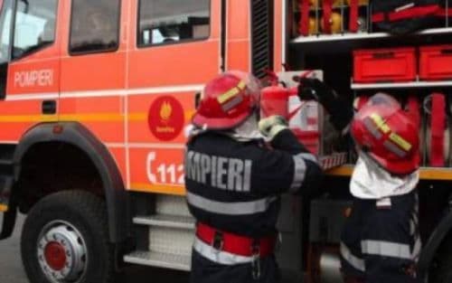 Botoşănenii invitaţi să le fie alături pompierilor, de ziua lor