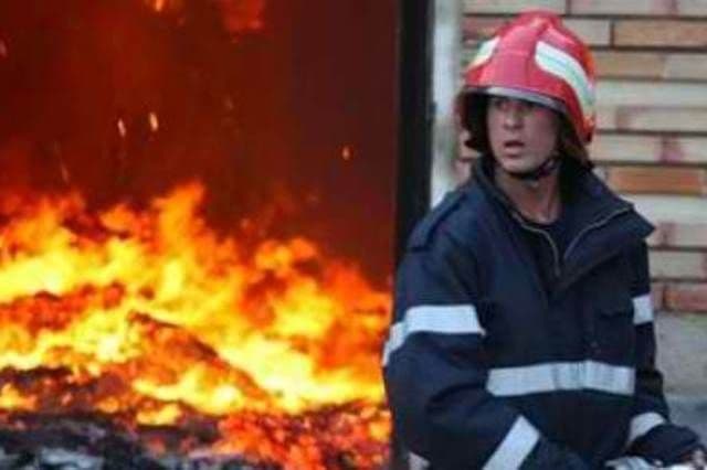 Trei incendii produse în mai puțin de două ore în Dângeni, George Enescu şi Suharău