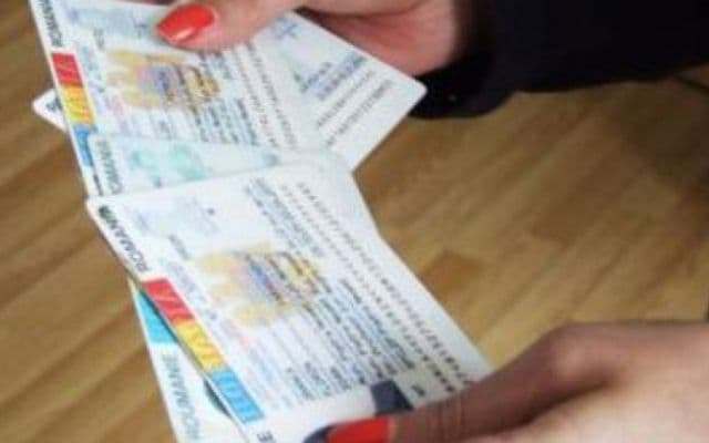 Ai amenzi sau taxe neplătite? Unele instituţii publice refuză să îţi elibereze acte