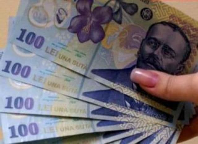 Bancnote false de 100 de lei au invadat piaţa