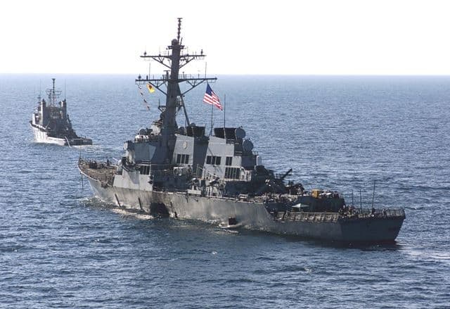 Distrugătorul american USS Cole a acostat în Portul Constanţa