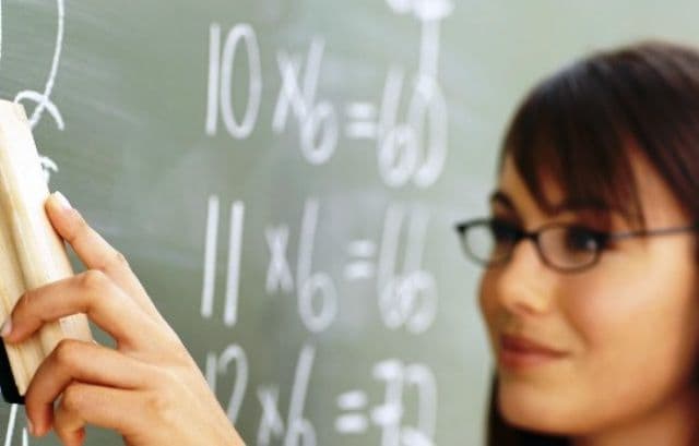 Definitivat 2015: Calendarul şi metodologia examenului de definitivare. Când susţin dascălii proba scrisă