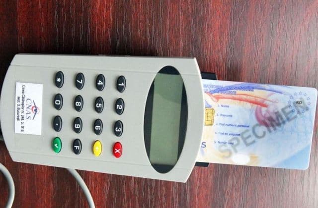Cardul de sănătate are un cod pin. Până când poţi să-l activezi