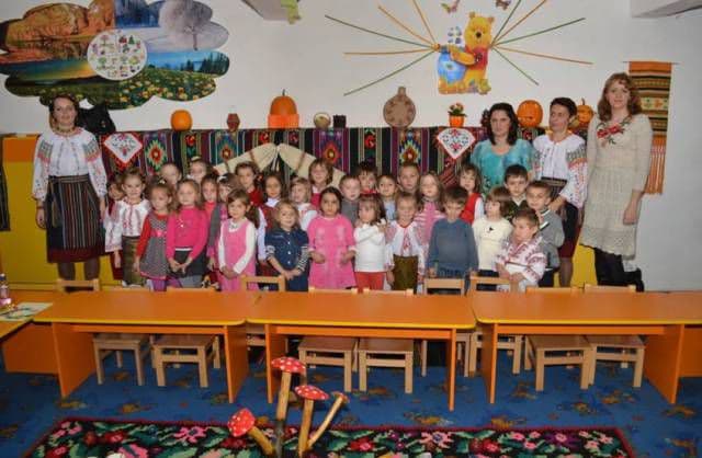 „Cadourile Toamnei” activitate desfășurată la Grădiniţa nr. 10 Dorohoi – FOTO