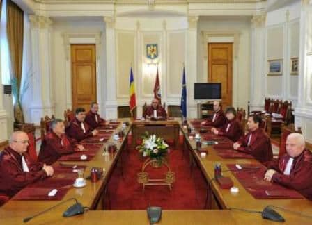 CCR amână decizia în cazul Iohannis pentru 9 decembrie